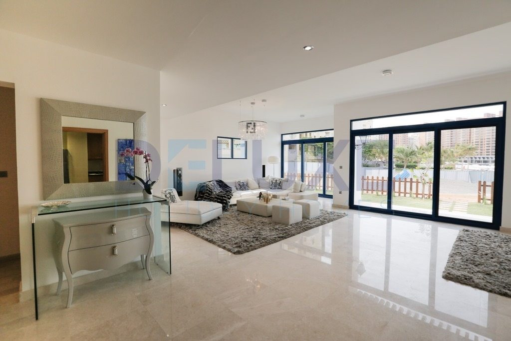 Palma Residence Villa - Living Room - Short Term Rental